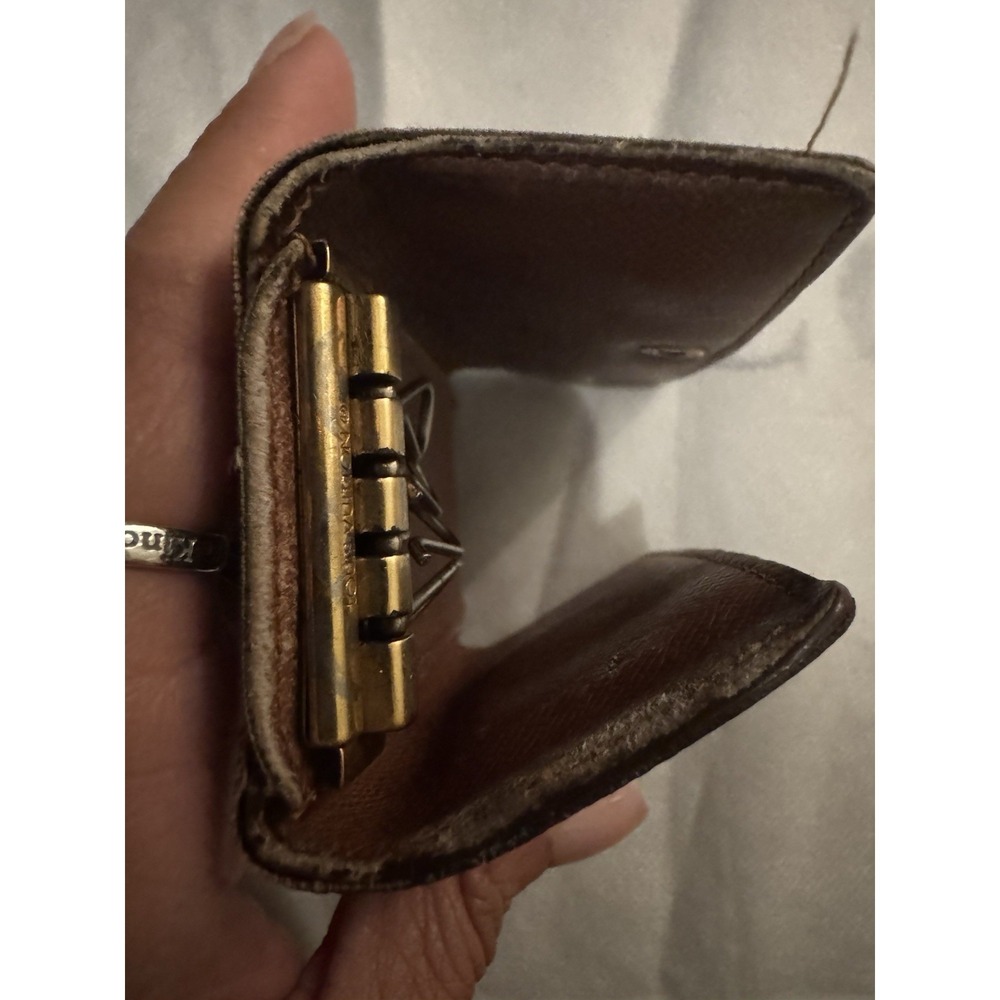 Authentic Vintage Louis Vuitton Monogram 4 Key Holder Case Made in France - Picture 6 of 11